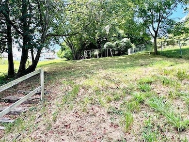 311 Rotary Rd, Huntington, WV 25705 - photo 6