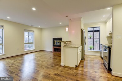 10 W Lee St unit R71, Baltimore, MD 21201 - photo 7