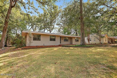 810 E Leake St 2