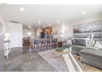 1122 NE 11th St, Hermiston, OR 97838 - photo 3