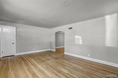 6932 Florian Ave, Saint Louis, MO 63121 - photo 4