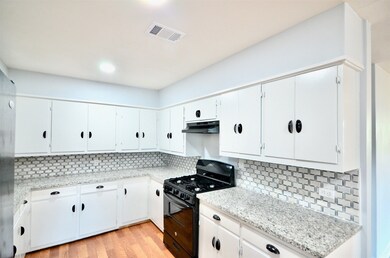 1011 Frances Dr, Rosenberg, TX 77471 - photo 7