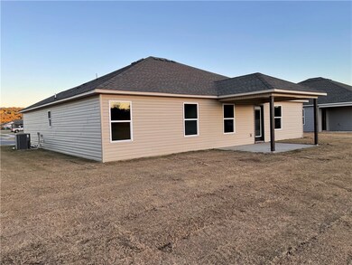 1035 Jennifer Ann Ln, Elkins, AR 72727 - photo 5