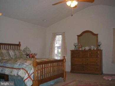 35403 Hawks Nest Ct, Locust Grove, VA 22508 - photo 2