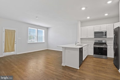 37 Arlotta St, Glassboro, NJ 08028 - photo 5