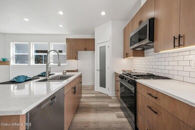 108 12th Ave - Kitchen