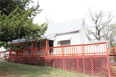 326 Isacks St, Lecompton, KS 66050 - photo 5