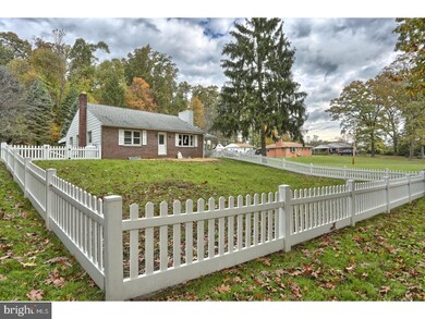 489 Hunters Rd, Mohnton, PA 19540 - photo 2