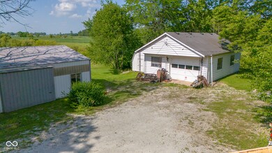 8924 S State Road 13, Pendleton, IN 46064 - photo 6
