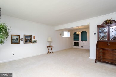 8221 Thornton Rd, Towson, MD 21204 - photo 5