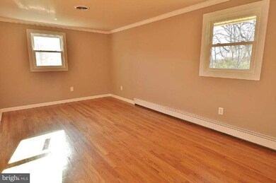 202 Sweetser Rd, Linthicum Heights, MD 21090 - photo 4