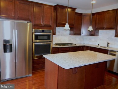 6677 Bartrams Forest Ln, Haymarket, VA 20169 - photo 4
