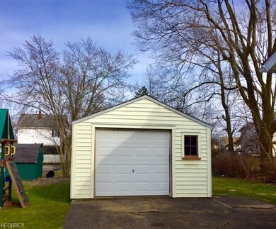 1654 Rowland Ave NE, Canton, OH 44705 - photo 3