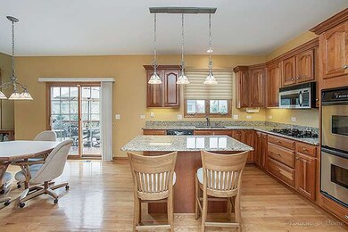 247 Violet Ln, Batavia, IL 60510 - photo 7