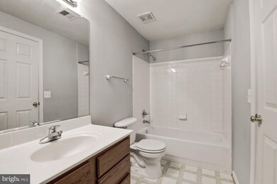 9805 Nugget Ct, Bristow, VA 20136 - photo 5