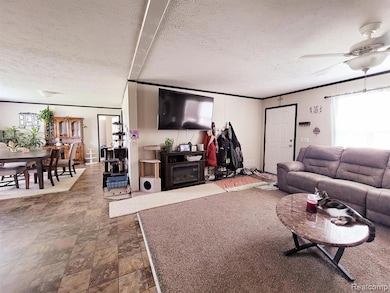 528 Elmwood Ln, Columbus, MI 48063 - photo 3