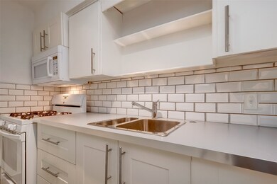 1903 Commonwealth St unit 20, Houston, TX 77006 - photo 3