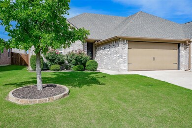 517 Landry Ct, Granbury, TX 76049 - photo 2