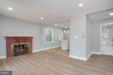 5202 57th Ave, Hyattsville, MD 20781 - photo 6