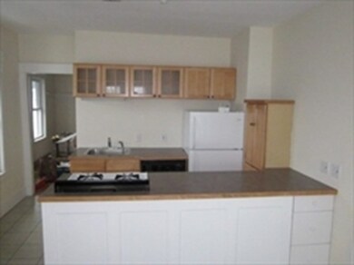 27 Gurney St unit 2, Cambridge, MA 02138 - photo 3