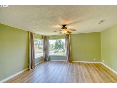 623 NW 7th St, Pendleton, OR 97801 - photo 6