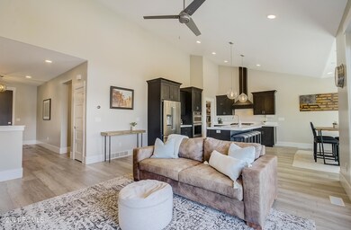 07-07-Shoreline Dr-007
