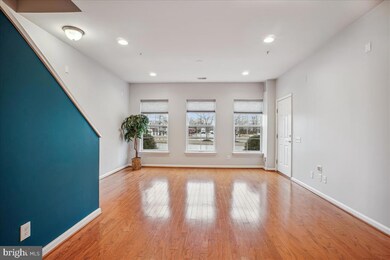 3030 Rittenhouse Cir unit 39, Fairfax, VA 22031 - photo 2