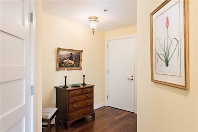 Waterplace unit 317, Providence, RI 02903 - photo 2