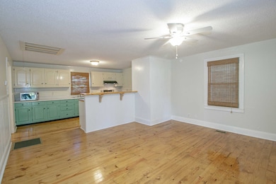 2877 Old Clarksville Springfield Rd, Adams, TN 37010 - photo 6