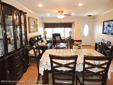 Diningroom/Livingroom