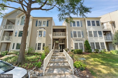 12253 Fairfield House Dr unit 405, Fairfax, VA 22033 - photo 2