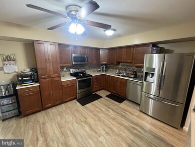 1383 Needham Cir, Hatfield, PA 19440 - photo 4