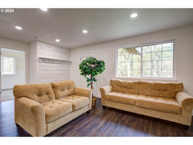 6405 Nonpareil Rd, Sutherlin, OR 97479 - photo 5