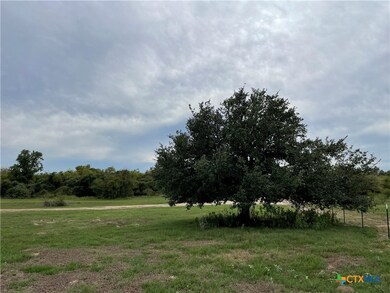 573 Robinhood Rd, Victoria, TX 77905 - photo 7