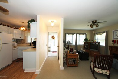 Combo View Kitchen-Living Room