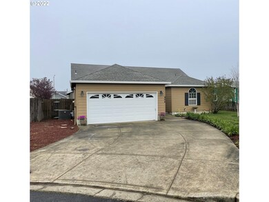 404 NE Faulconer St, Sheridan, OR 97378 - photo 3