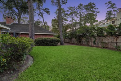 310 Knipp Rd, Houston, TX 77024 - photo 5