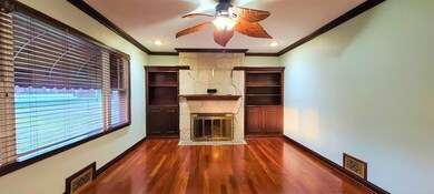 8907 Grace St, Highland, IN 46322 - photo 2