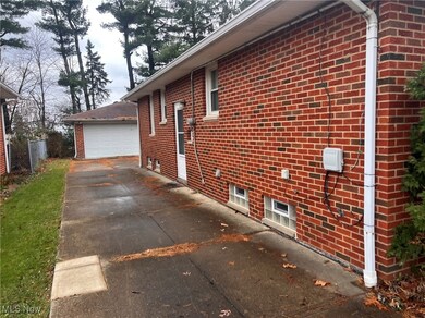 12100 Orme Rd, Cleveland, OH 44125 - photo 7