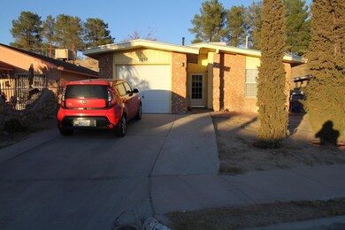 1057 Green Lilac Cir, El Paso, TX 79915 - photo 5