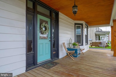 348 E Main St, New Holland, PA 17557 - photo 3