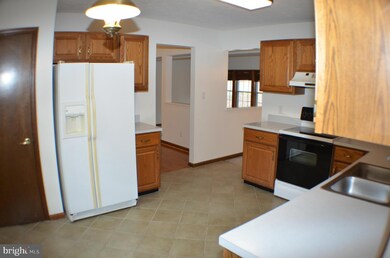 23236 Hickory Nut Dr, California, MD 20619 - photo 2