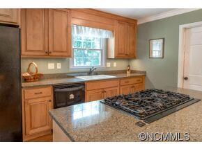 Island with Gas Cook Top