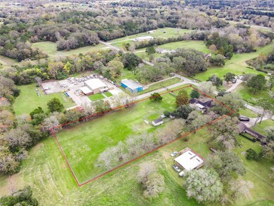 1675 E South St, Alvin, TX 77511 - photo 7