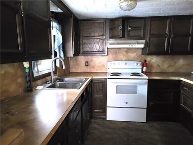 222 Bowe St, Tamaqua, PA 18252 - photo 4