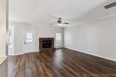 409 N Palm Ave, Broken Arrow, OK 74012 - photo 6