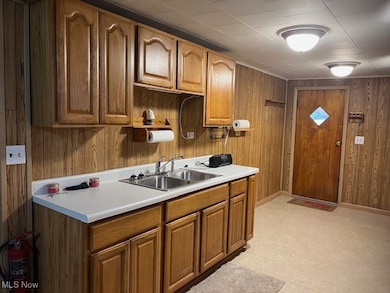 1780 Blosser Ln, Follansbee, WV 26037 - photo 4