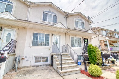 219 Dubois Ave, Staten Island, NY 10310 - photo 2