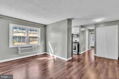 2237 Farrington Ave unit 203, Alexandria, VA 22303 - photo 2