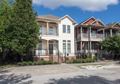 609 E 27th St, Houston, TX 77008 - photo 2
